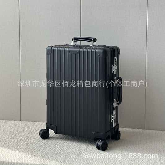 RIMOWA 973 Classic Suitcase Blsck
