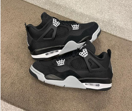Jordan 4 Black (Grey Sole)