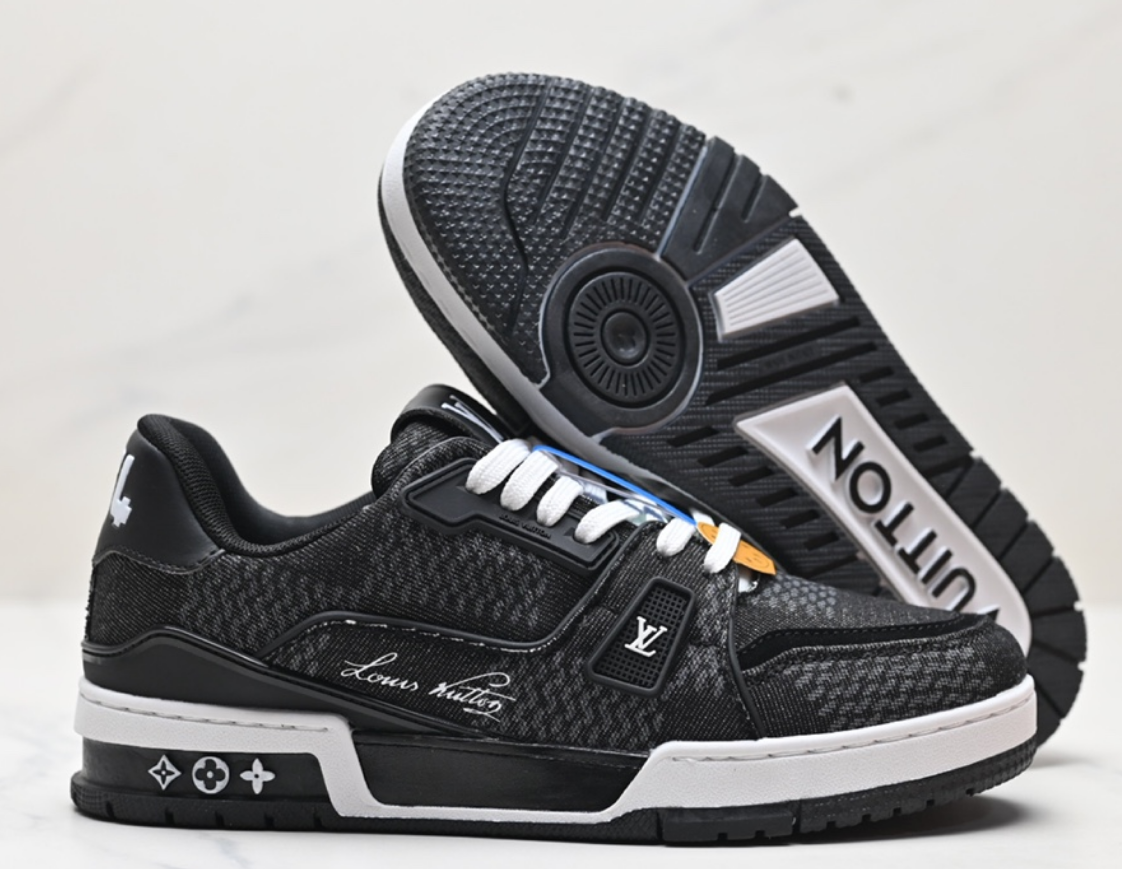 Louis Vuitton Trainer/Skate Black (White Sole)