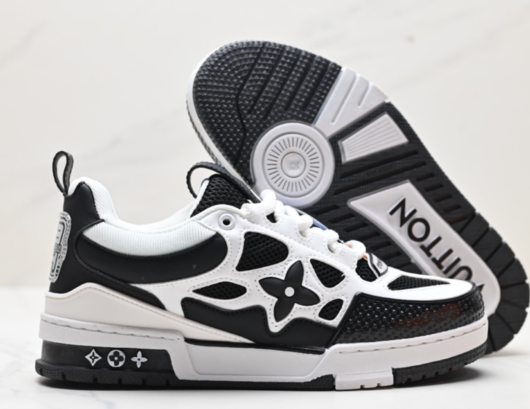 Louis Vuitton Trainer/Skate White Black (diff Style)