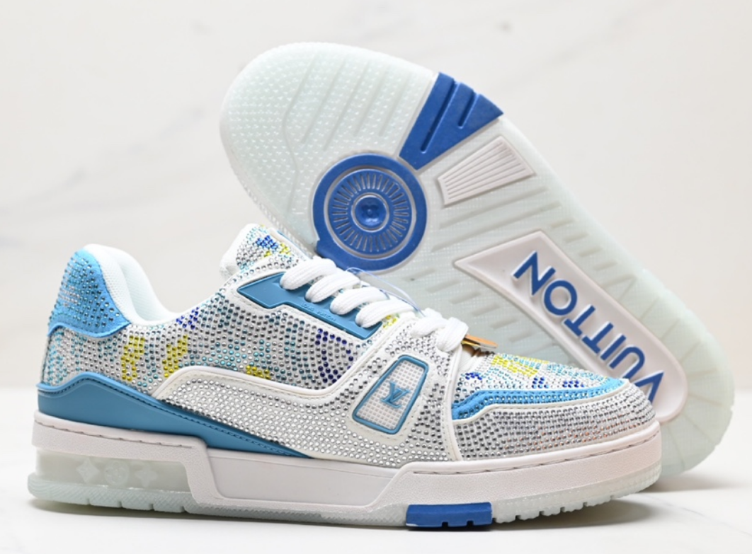 Louis Vuitton Trainer/Skate Light Blue Diamonds