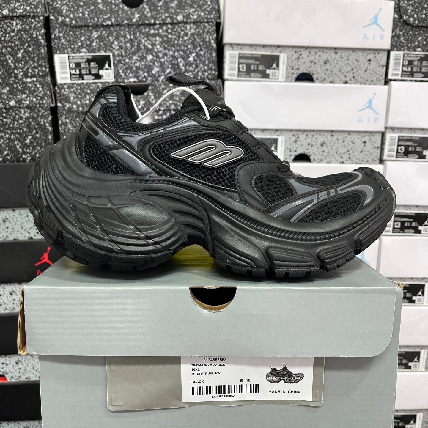 Balenciaga 10XL (Budget)