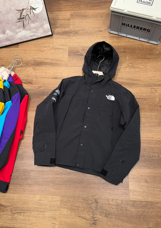 The North Face Supreme Windbreaker Black