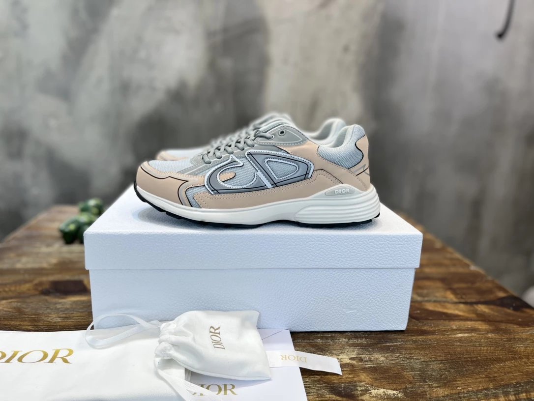 Dior B30 White Soft Pink